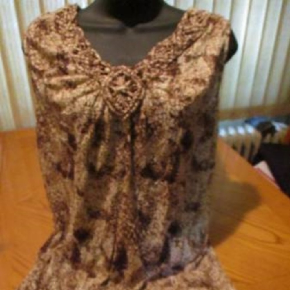 WHITE STAG BROWN V-NECK SLEEVELESS top L